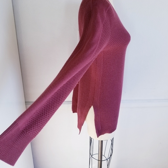 🌸 Athleta | Long Sleeve Sweatshirt XS - Picture 4 of 9